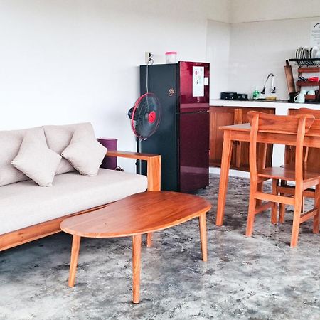 Turtle House Surf & Stay Airsatang 外观 照片