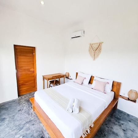 Turtle House Surf & Stay Airsatang 外观 照片
